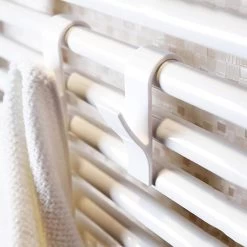 QUVIO Handdoekhouder Plastic Haakje - Set Van 4 - Wit -Badkamermeubels Winkel 10740138