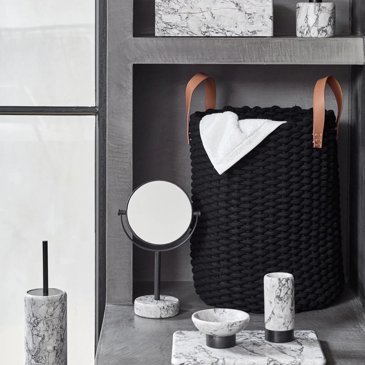 Aquanova Rudon Wasmand 43 L - Zwart 5 Aquanova Rudon Wasmand 43 L - Zwart - Afbeelding 3