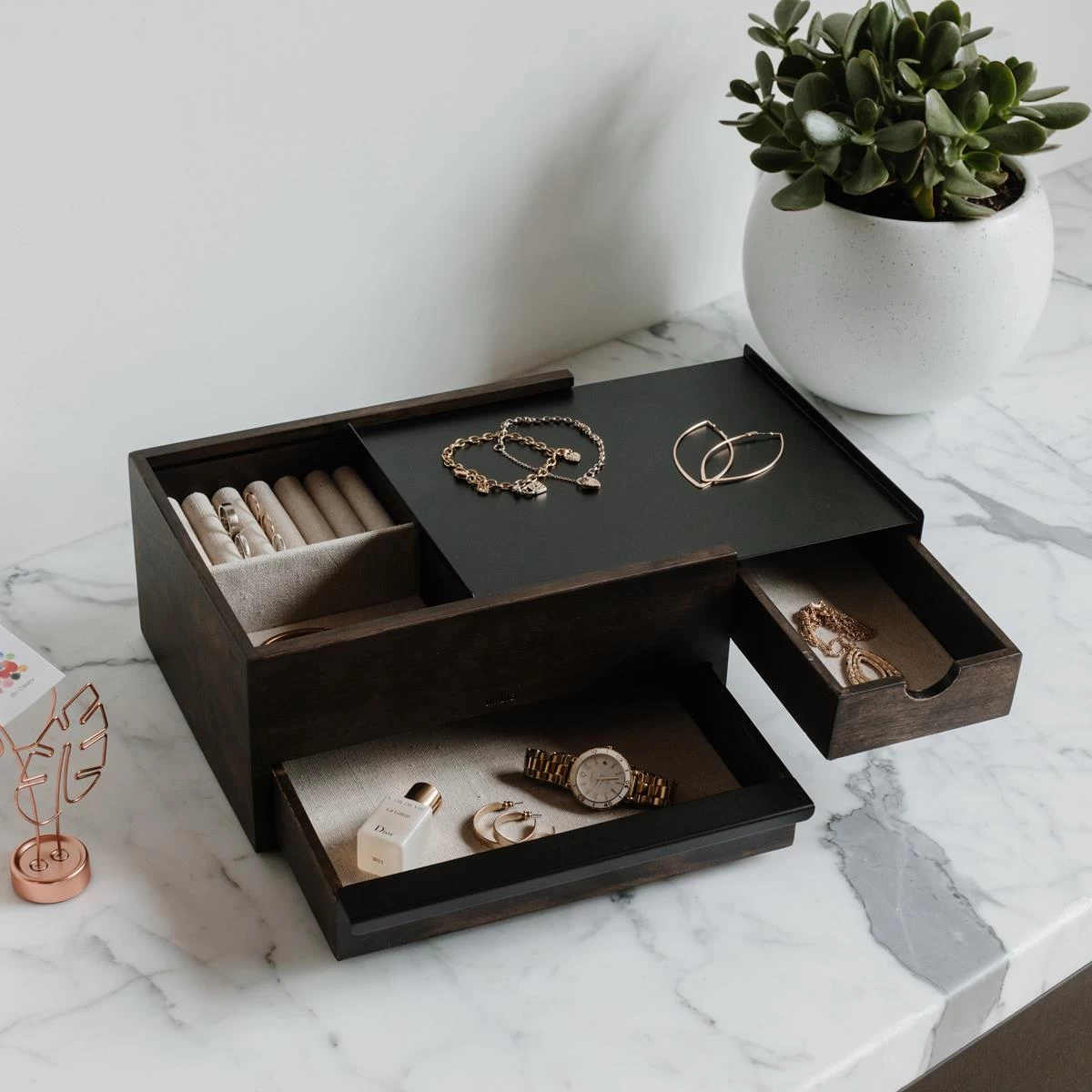 Umbra Stowit Sieradendoos - Walnut 4 Umbra Stowit Sieradendoos - Walnut - Image 2